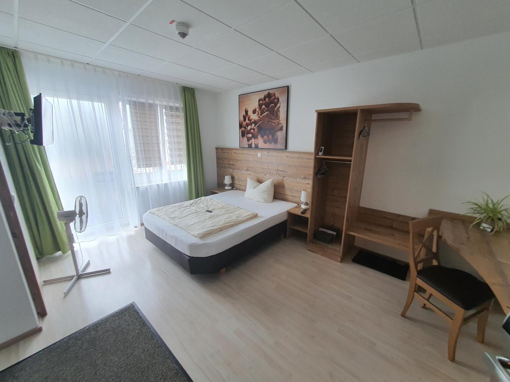 Fraenkischer Hof --- Hotel In Pegnitz --- Schlabecks Fraenkischer Hof 外观 照片